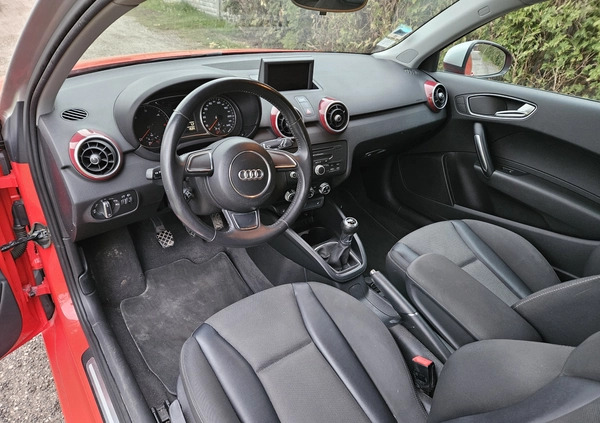 Audi A1 cena 19900 przebieg: 137476, rok produkcji 2011 z Kielce małe 154